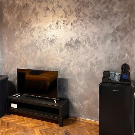 Emi Apartaments Bukarest Eksteriør billede