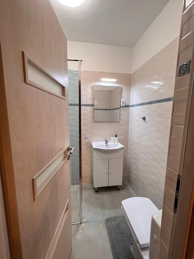 Emi Apartaments Bukarest Eksteriør billede